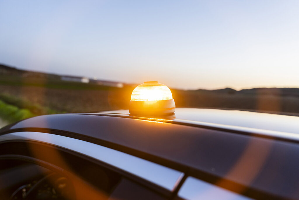 Sichere Mobilität mit der Warnleuchte V16: Das neue Must-Have für Autofahrer